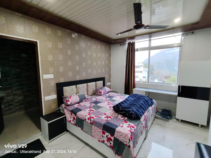 Bedroom, Hotel Sudarshan Palace Pipalkoti, Chamoli