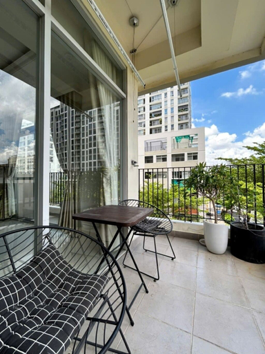Balcony, Lumiere Home 3BR - Just 5 Mins to SECC, District 7