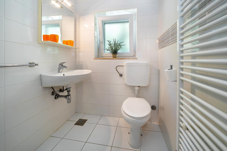 Bathroom 3, Double Rooms Jasna with Sea View, Baška