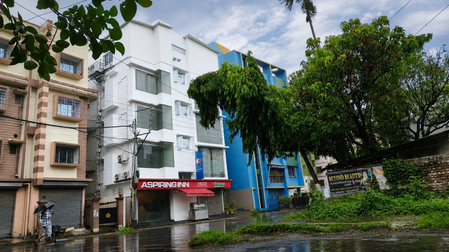 Exterior view 2, Aspiring Inn, South 24 Parganas