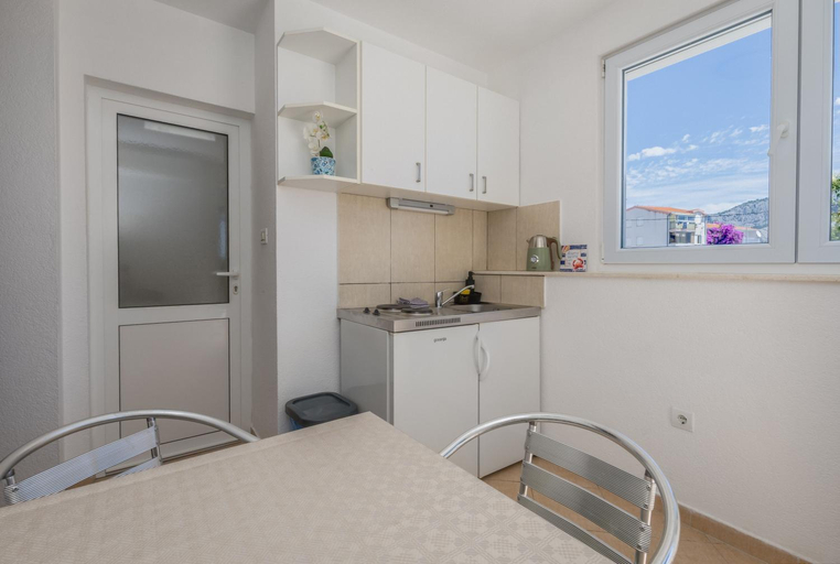 Bedroom 2, Beach Apartments "Bili Cvitak", Dugi Rat