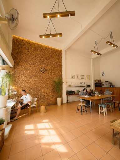 Food & Drinks 5, Youyen ll Hostel , Don Muang