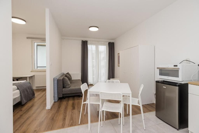 In-room dining 2, ShortStayPoland Budki SzczęśliwickieB131, Warsaw