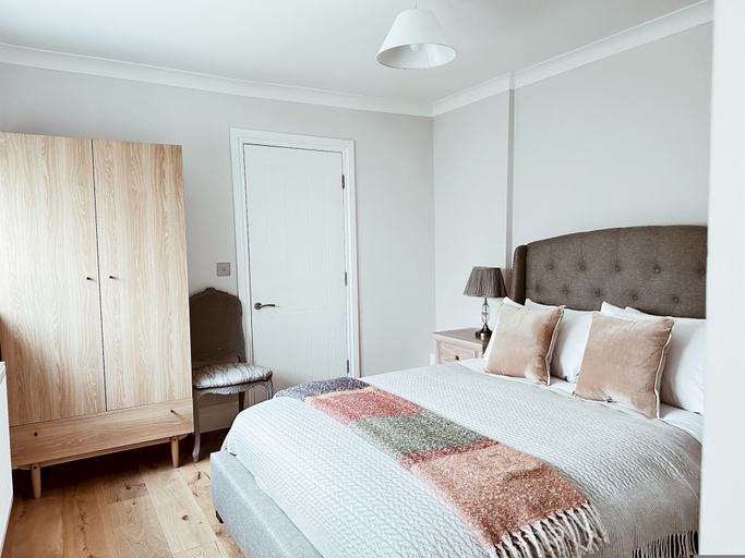 Room 3, The Pontcanna Sapphire 2-bed Haven, Cardiff