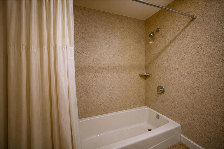 Bathroom 5, Del Playa Inn Oxnard Near Camarillo, Ventura