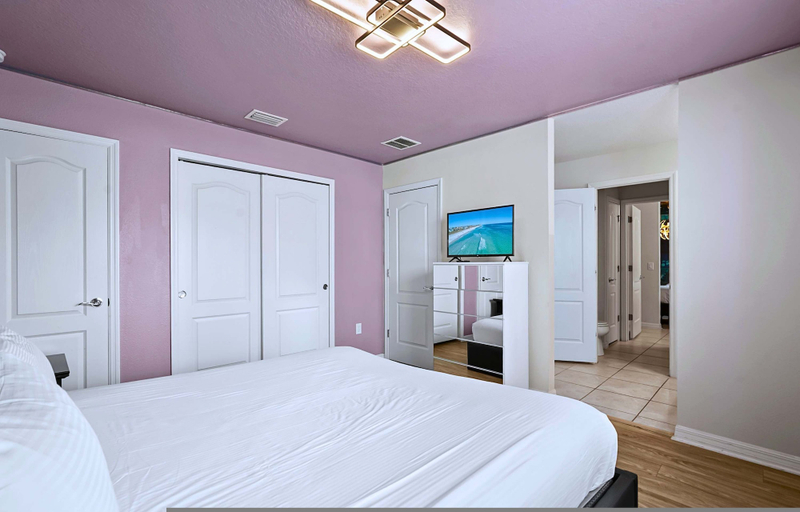 Room 4, Disney Mansion With Hot Tub Pool Resort Access, Osceola
