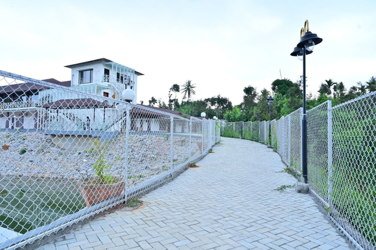 Property grounds 2, SHESHAVANA HERITAGE RESORT, Chikmagalur