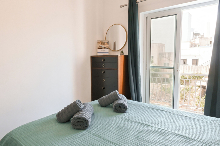 Room 5, Yacht Marina View - Modern 3 Bdrs Apart M
