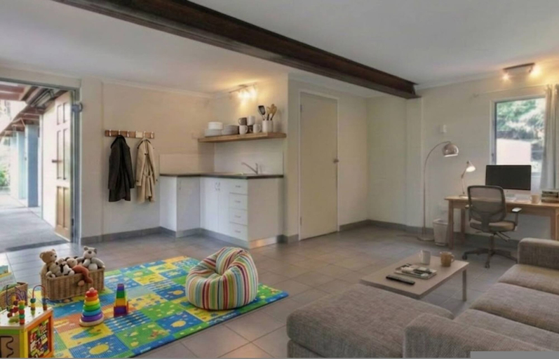 Room 2, Zen Outback Pool - Garden - Balcony - Parking, Wagaman
