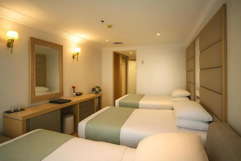 Room 5, 4 nights Royal Nile Cruise full board, Luxor
