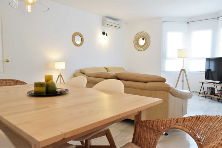 Room 2, Beautiful 2 Bedroom Duplex F-4, Málaga