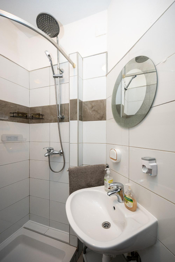 Bathroom 2, Apartments by the sea Zadar - 20037, Zadar
