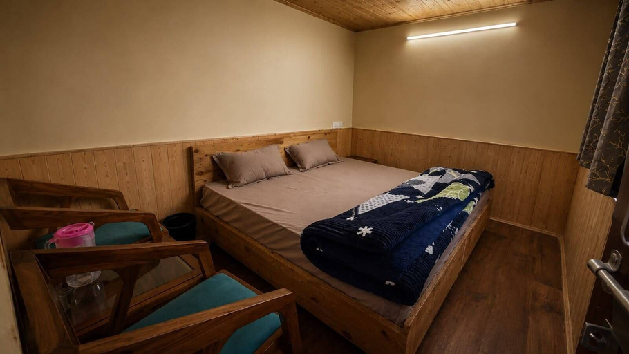Room 4, The Alpine Hut, Kullu