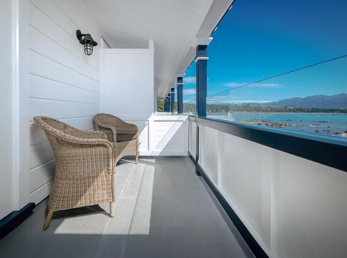 Others 5, The Pier Hotel, Kaikoura