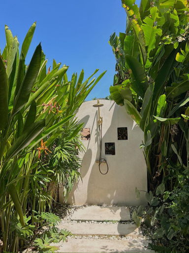 Exterior & Views, Gaia Guest House, Lombok
