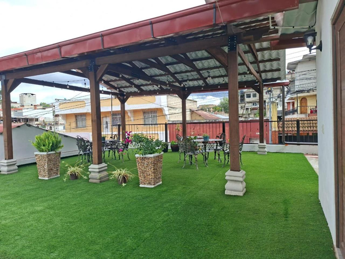 Others 5, Villa Alissa, Quetzaltenango