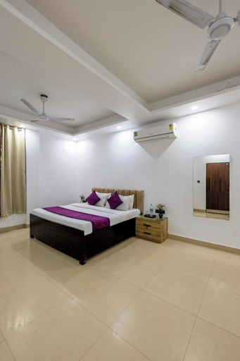 Room 2, Hotel Aura Grand Noida, Gautam Buddha Nagar
