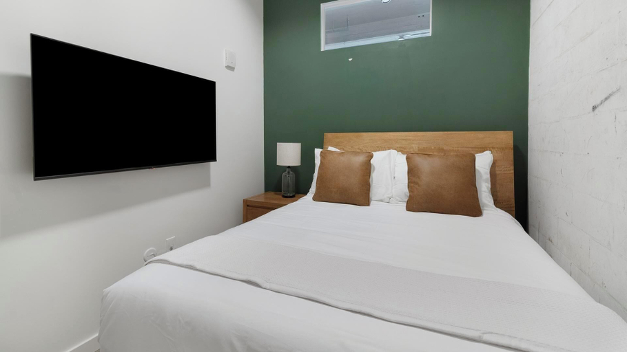 Room 5, Landing Chic 1bd, Gym, Rooftop Lounge, Duval