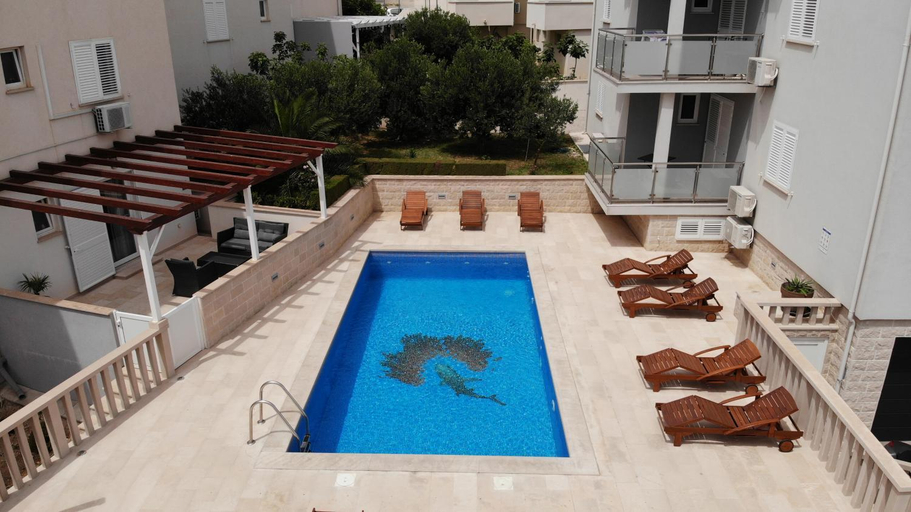 Sport & Beauty 2, Apartments Sara 3, Bol
