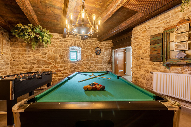 Game room 5, Villa Zvonimir Zadarvillas, Promina