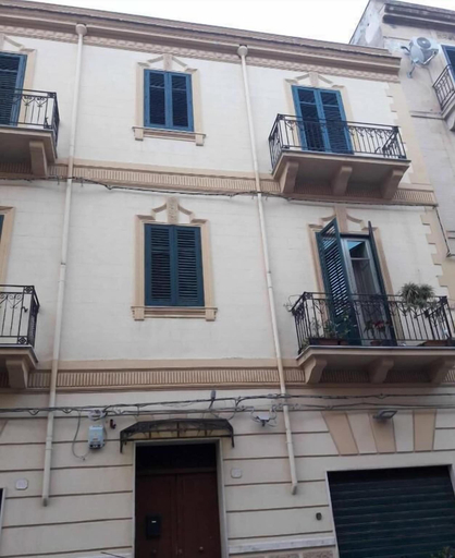 Exterior detail, Butterfly rooms & apartments, Palermo