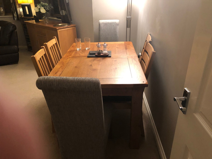 Others 5, Captivating Apartment Near Gatwick, West Sussex
