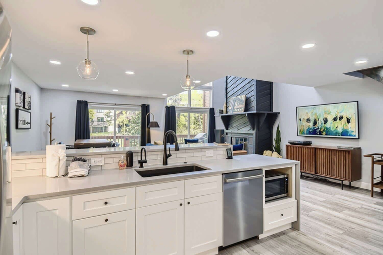 Private kitchen 3, Stop in for the 3br/2ba Ultimate Mountain Lifestyle!, Summit