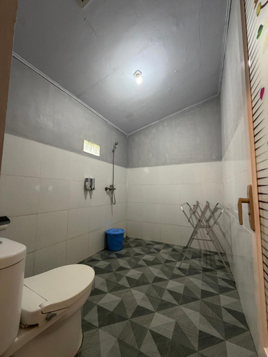Bathroom 2, Tangkoko Jungle Homestay, Bitung