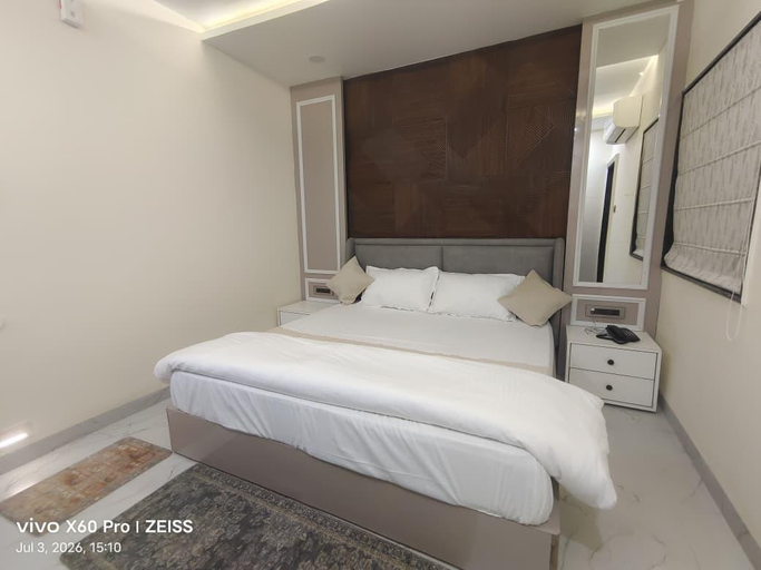 Bedroom 3, hotel Gatik Inn, West Nimar