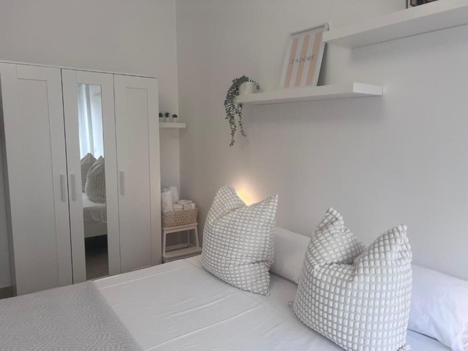 Room 5, Terracina Central Rooms, Latina