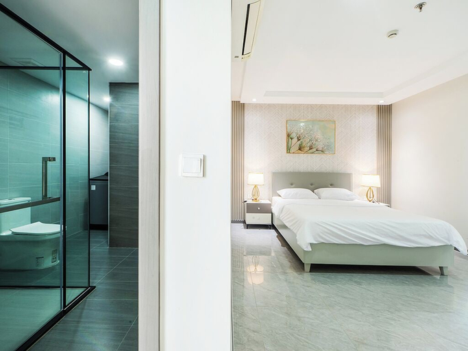 Room 5, H Resident, Ruessei Kaev