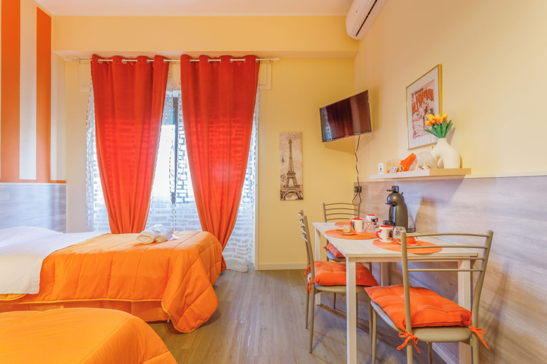 Bedroom 5, Opera et Love, Verona