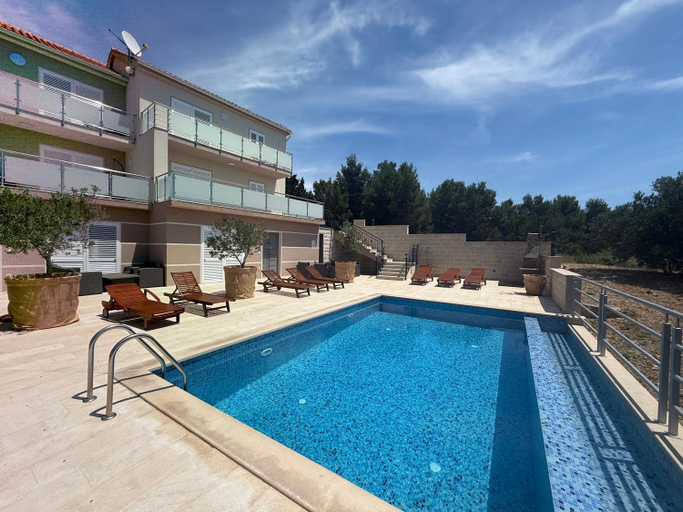Sport & Beauty 4, Villa Nikola - amazing sea view, Bol