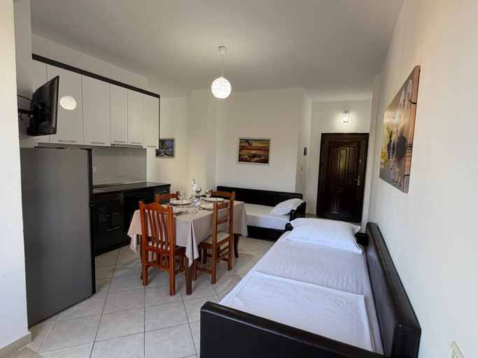 Others 5, Zani’s Apartments, Durrësit