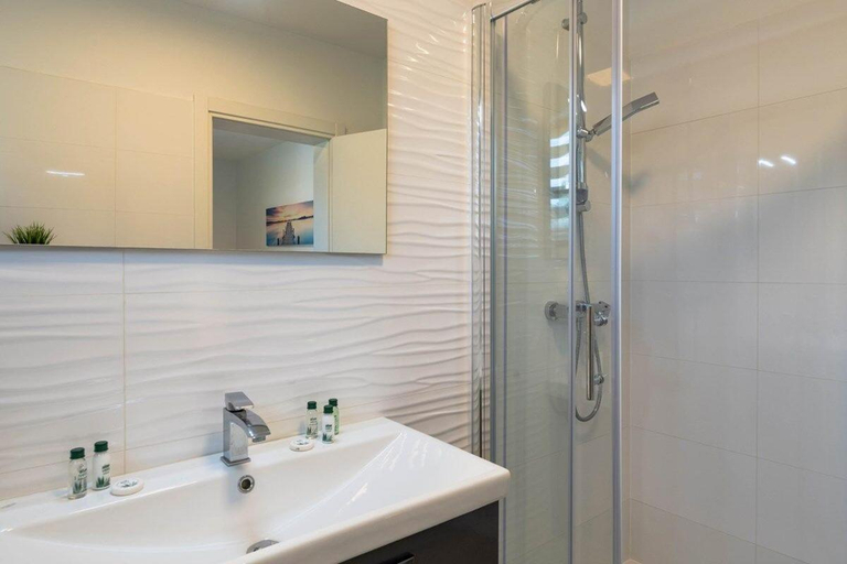 Bathroom 4, Holiday Home in Prodol with Private Pool, Marčana
