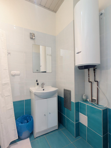 Bathroom 3, Domy Nad Zalewem, Kamień