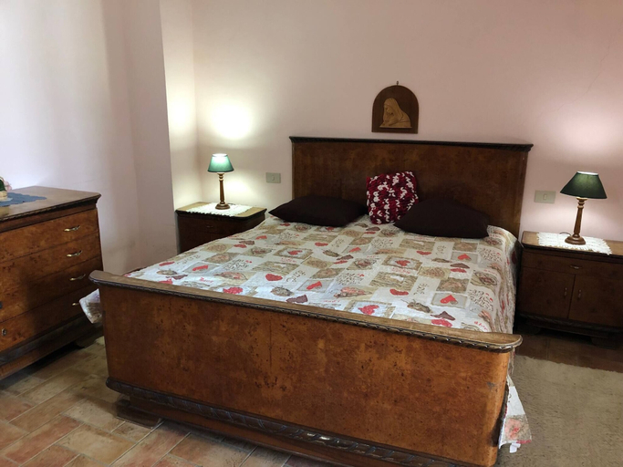 Room 2, The 'castelletto' Holiday House, Rieti