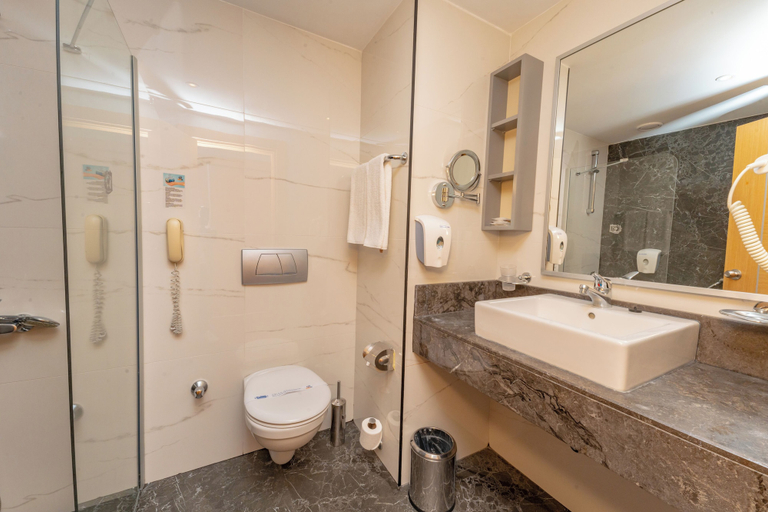 Bathroom, Sunis Kumköy Beach Resort Hotel & Spa - All inclusive, Manavgat