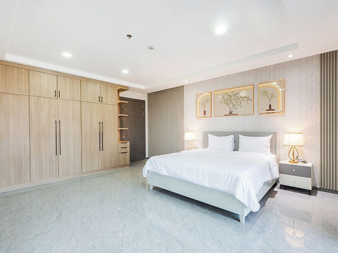 Room 2, H Resident, Ruessei Kaev