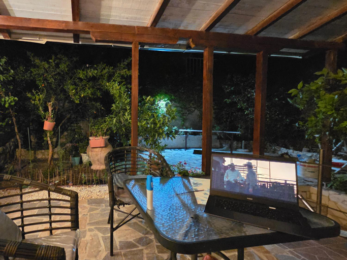 Food & Drinks, Villa Tesoro