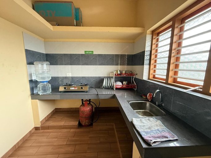 Private kitchen, SOUPARNIKA LAKEVIEW HOMESTAY LLP, Wayanad