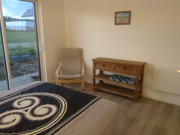 Room 5, Charming Apartment Near the Beach, Finistère