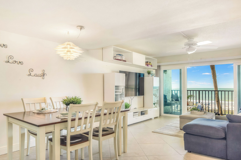 Living area 3, Beachfront water condo with shared pool, Pinellas