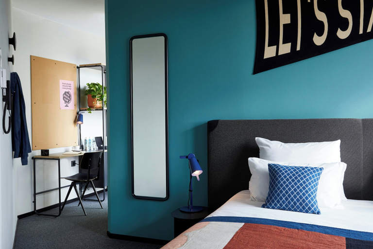 Bedroom 3, The Social Hub Madrid 4 star, Madrid