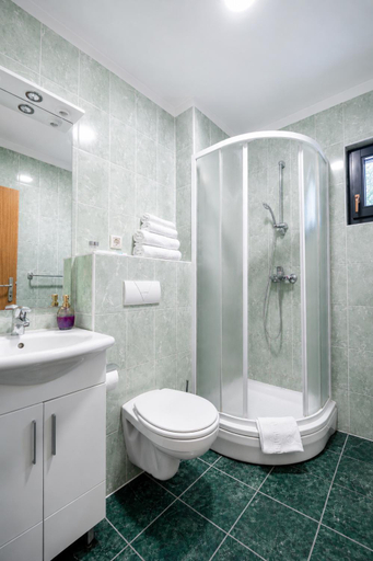 Bathroom 3, Galeb Bed and Breakfast, Ploče