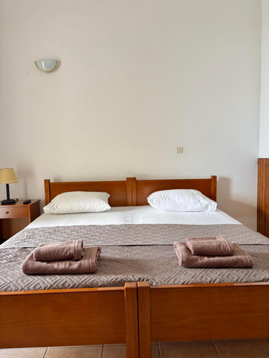 Bedroom 3, Fuji Hotel, Central Greece