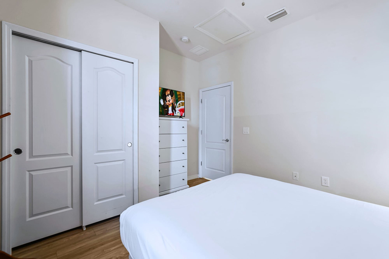 Room 5, Disney Mansion With Hot Tub Pool Resort Access, Osceola