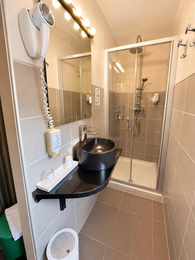 Bathroom 2, Hotel Duc De Padoue, Haute-Corse