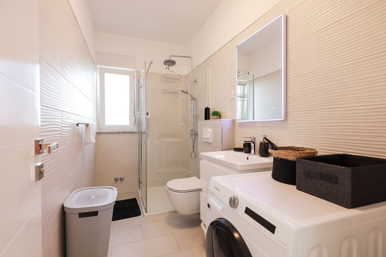Bathroom 4, Villa Carmen, Sukošan
