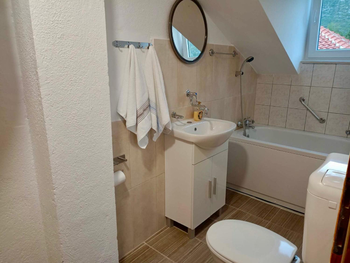 Bathroom 2, Villa Charlotte Orebic, Orebić